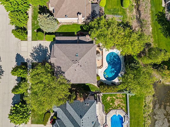 3rd image of 11019 Shenandoah Dr