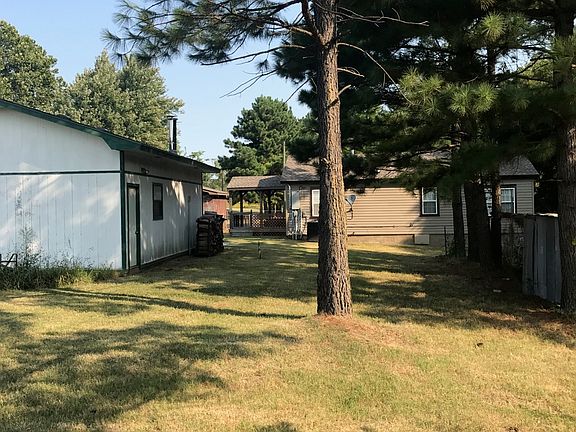 4th image of 21358 Pioneer Cir