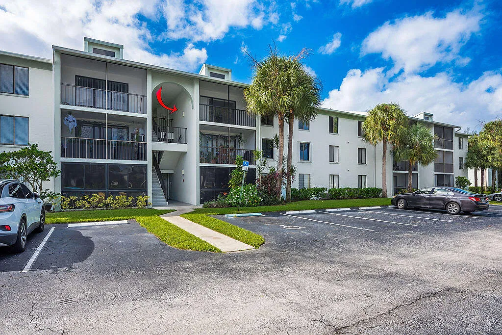 2 bed, 2.0 bath, 1104 sqft, $2,000 — Photo 3