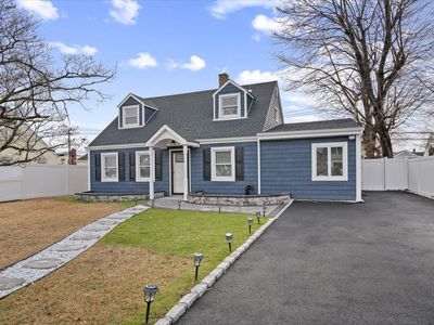 202 Old Farm Road, Levittown, NY, 11756