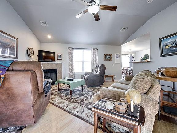 5th image of 19 Lathrop Ln