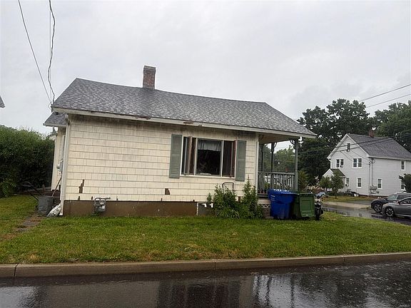 2nd image of 25 Hillside Ave