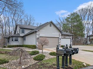 2354 Golden Pond, Fenton, MI 48430
