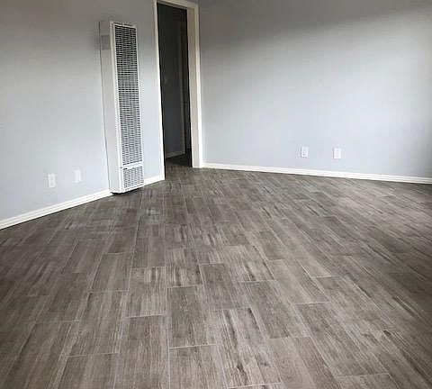 3rd image of 800 N Grandview Ave