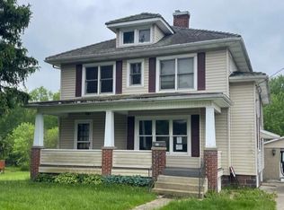 402 Fowlers Ln, New Lexington, OH 43764
