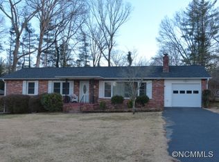 3101 Wesley Way, Hendersonville, NC 28792