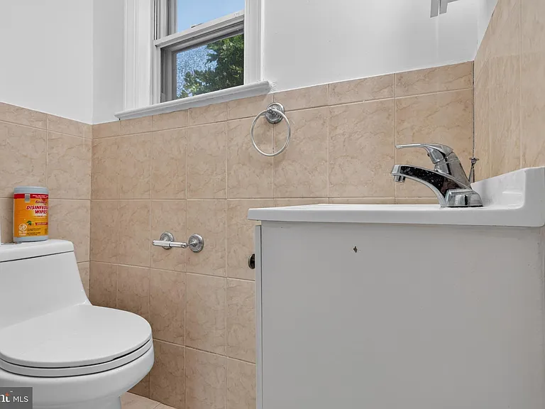 319 Laurel Ave — Photo 21