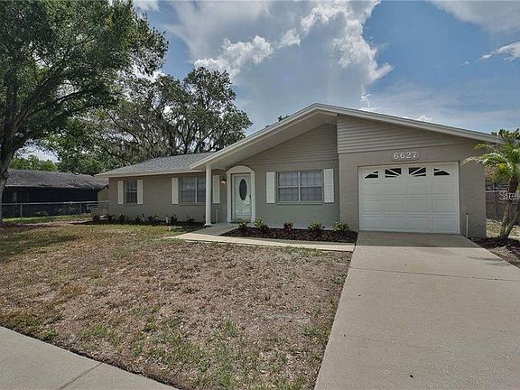 3rd image of 6627 Winding Oak Dr