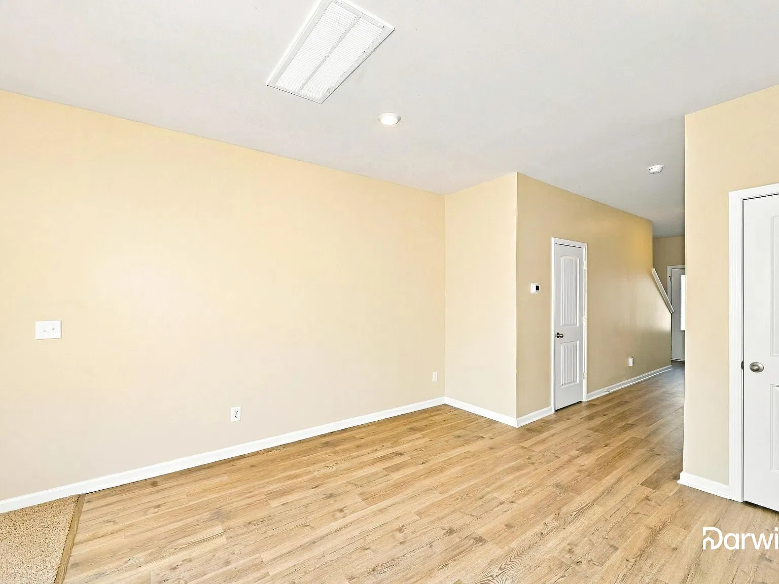 3 bed, 2.5 bath, 1725 sqft, $1,640 — Photo 4