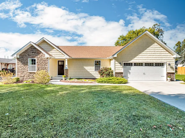 45 S Country Club Ct, Crawfordsville, IN 47933
