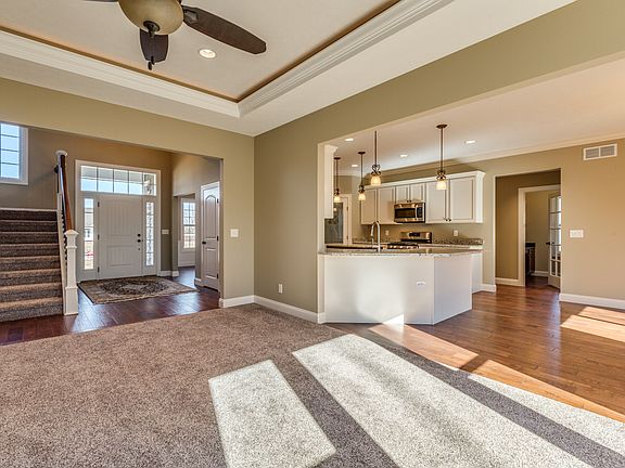 5th image of 6900 Bridgecreek Dr