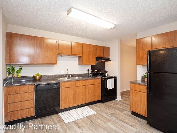 4th image of 500 Windsor Green Blvd #6438480