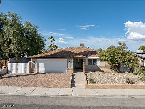2nd image of 4332 Del Santos Dr