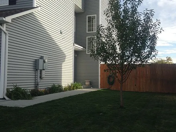 821 6th St, Evansville, WY 82636