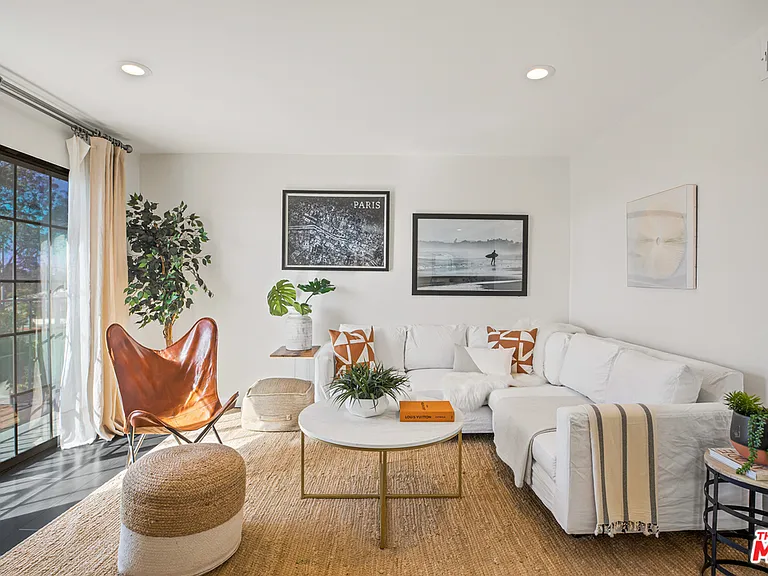 1020 Ocean Park Blvd #7 — Photo 5