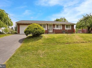 40 Hall Rd, Shoemakersville, PA 19555