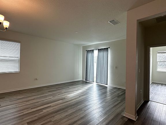 5th image of 607 Preserve Pointe Blvd