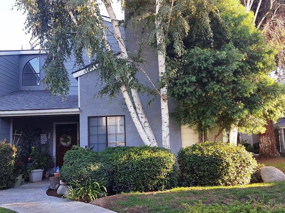2nd image of 7330 Stockdale Hwy APT 11