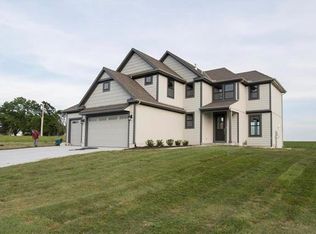 1206 S 12th Ter, Louisburg, KS 66053