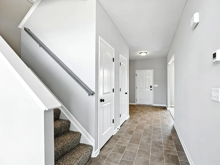 9440 Windsor Curv — Photo 10