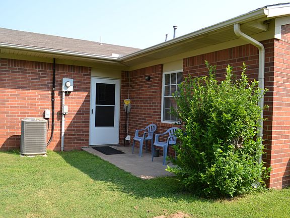 3rd image of 314 Elmwood Ter