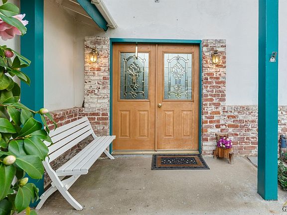 3rd image of 6305 Mignonette St