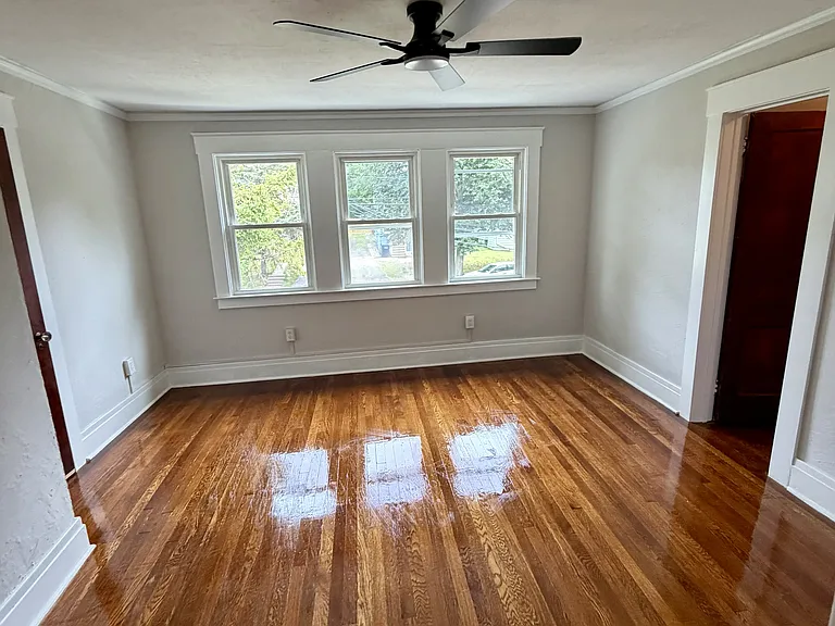 206 Sedgwick St — Photo 5
