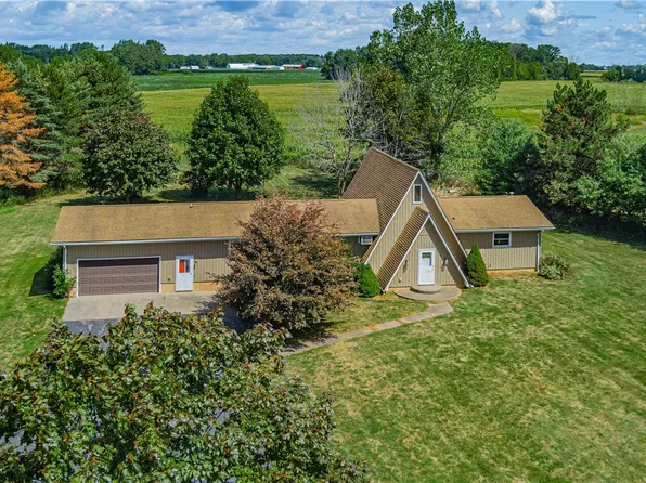 8679 Haight Rd, Barker, NY 14012
