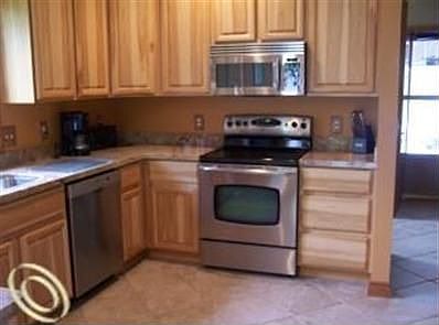 3rd image of 3071 Wexford Cir