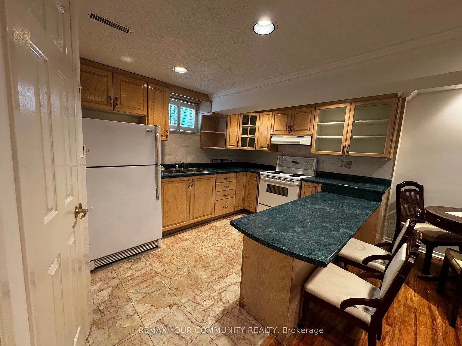 2 bed, $1,950 — Photo 3