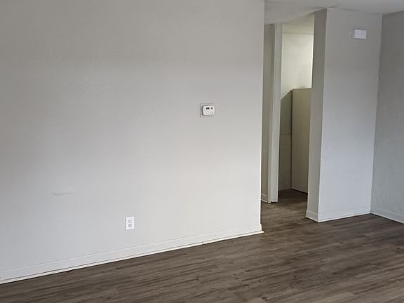 2nd image of 2507 Hampshire St