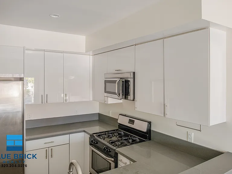 4305 Laurel Canyon Blvd #202A — Photo 23