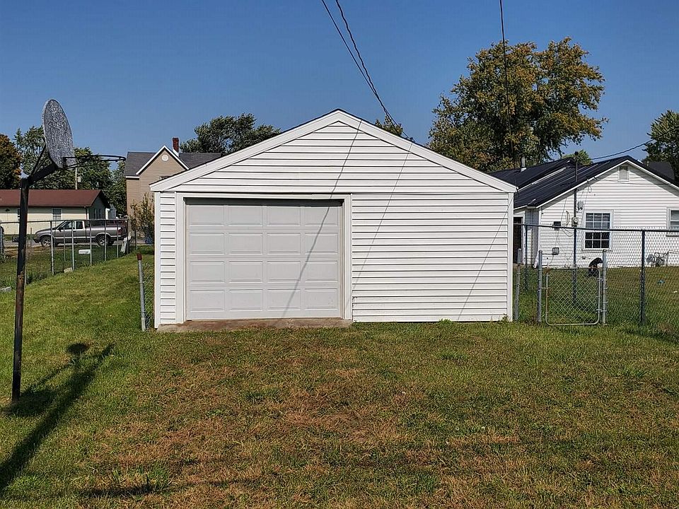 2nd image of 218 E South D St