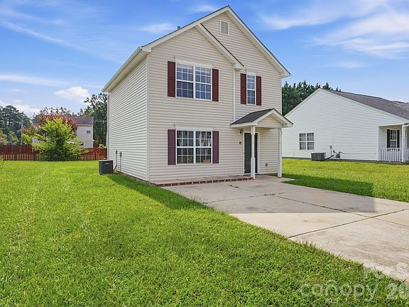 2nd image of 802 Almora Dr