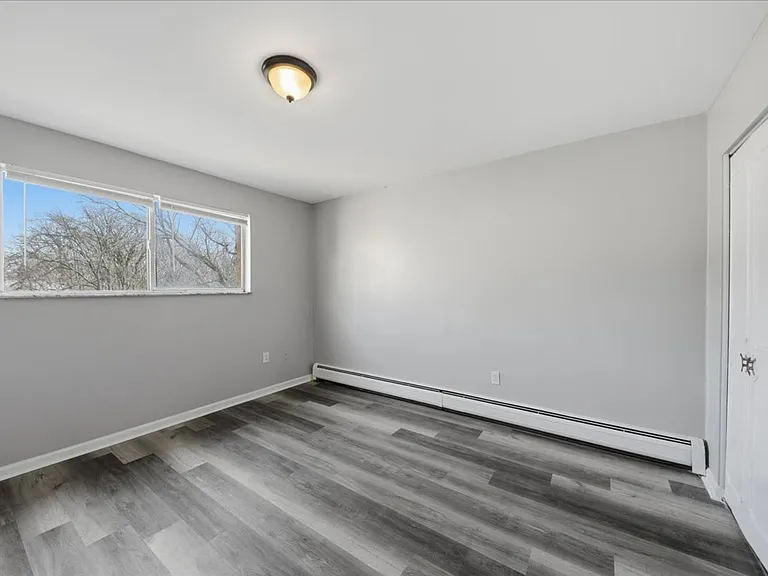 4105 W 8th St — Photo 9