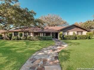 1301 Shady Ln, Hondo, TX 78861
