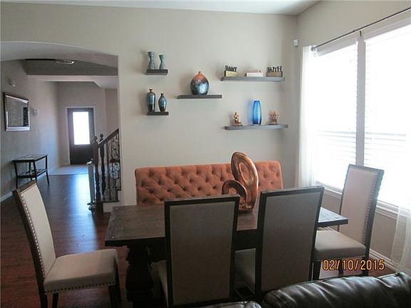 5th image of 680 Hobie Point Dr
