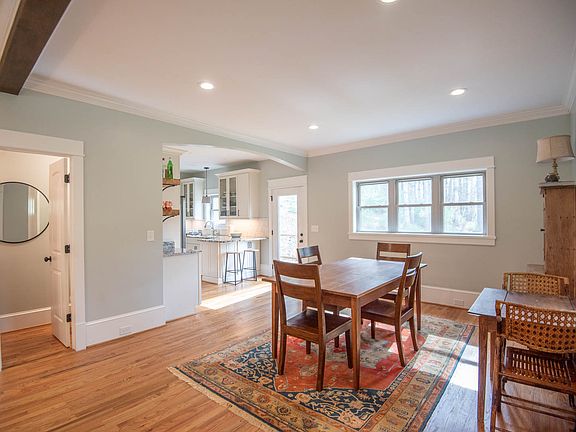 5th image of 302 Parkway Dr