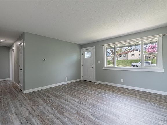 4th image of 313 Hillhaven Dr