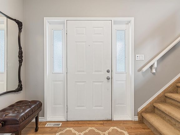 5th image of 1235 Ormsby Ln NW