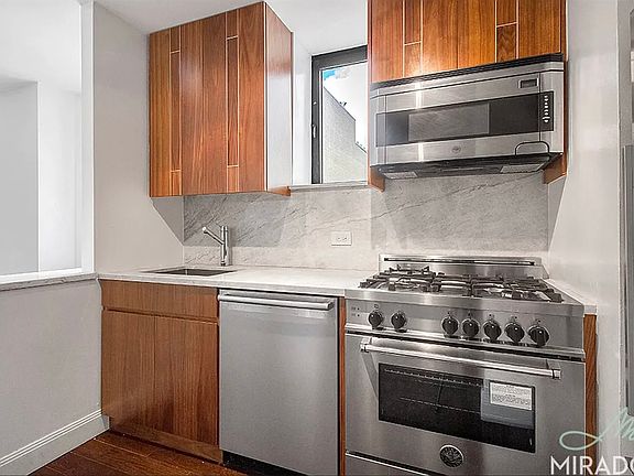 4th image of 290 3rd Ave APT 20A