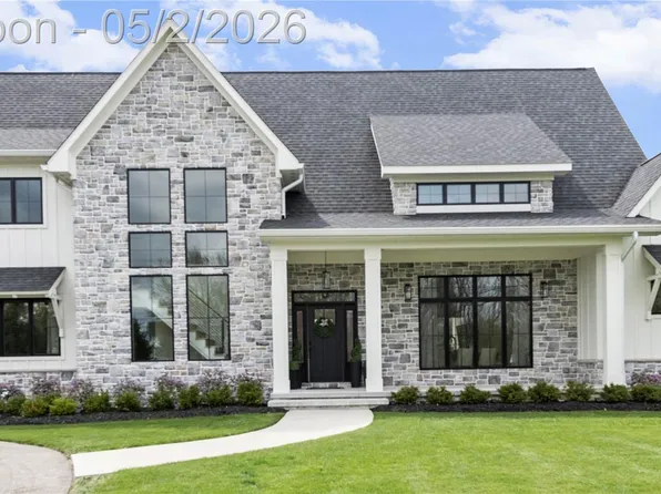 8439 Holcomb Rd, Clarkston, MI 48348