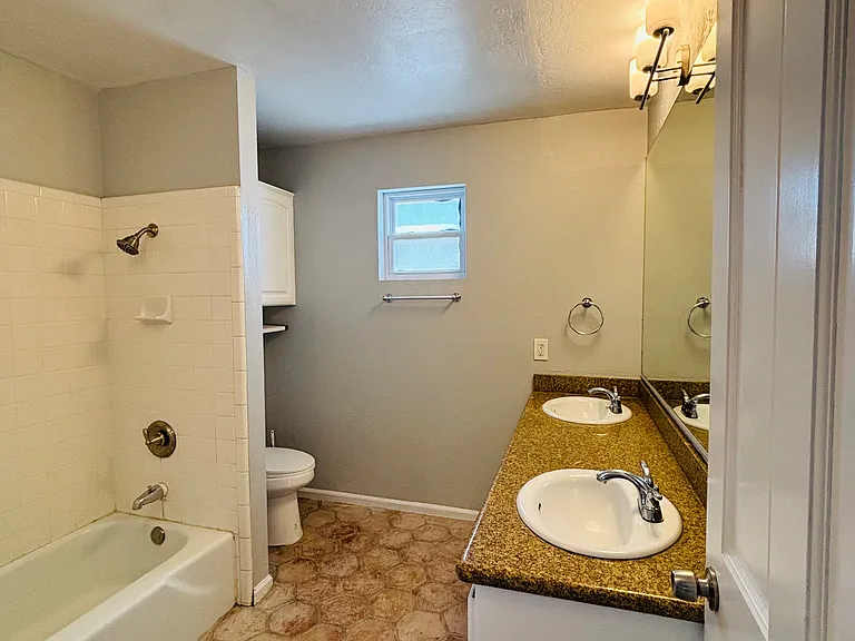 E Alameda Dr — Photo 18