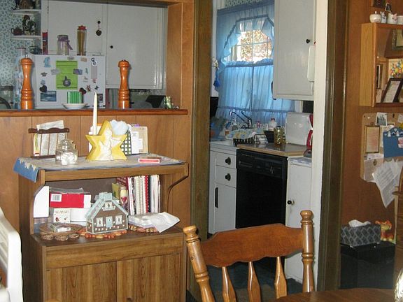 3rd image of 211 Tilley Ave