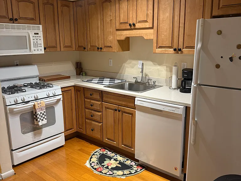 2511 Saint Charles Ave #404 — Photo 9
