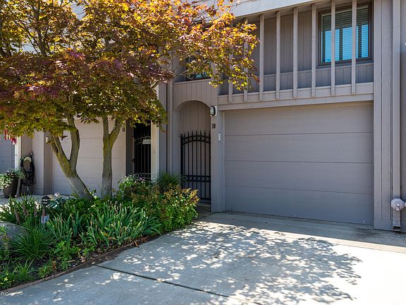 5th image of 144 Dunkley Ave APT 10
