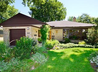 9209 Central Park Ave, Evanston, IL 60203