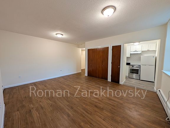 4th image of 7 Wade St #8