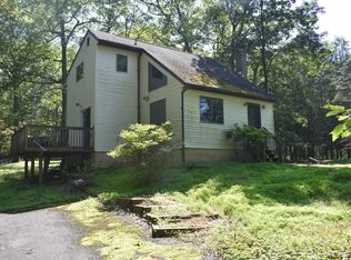 2157 Deer Track Dr, East Stroudsburg, PA