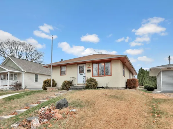892 Stryker Ave, West Saint Paul, MN 55118